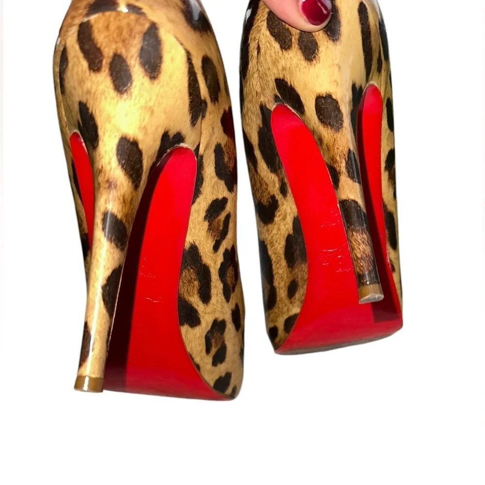 CHRISTIAN LOUBOUTIN Patent Leather Cheetah Print Peep Toe Platform Heels sz39.5